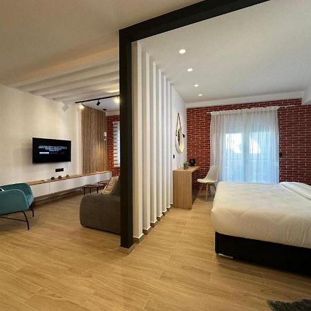 Centro Urban Suites Kalampáka Dış mekan fotoğraf
